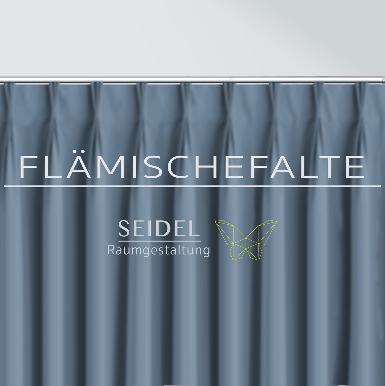 Ein Vorhang mit Flämischerfalte
